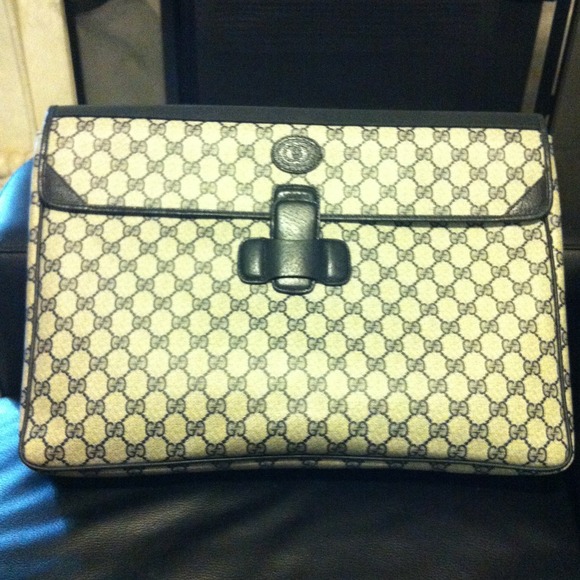 Rare Vintage Gucci navy/white GG laptop/portfolio