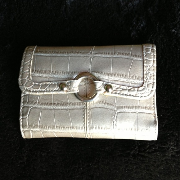 Silver and gold snake skin wallet!✨