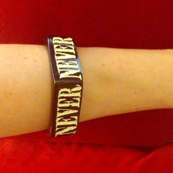 Jessica Kagan Cushman Black bracelet