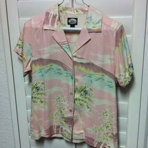 Never worn 100% silk Tommy Bahama Hawaiian blouse