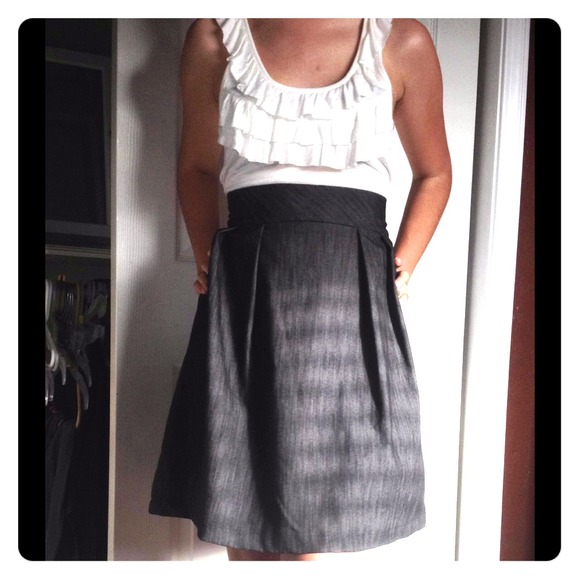 🚫SOLD🚫Ruffle Ivory and Grey Dress
