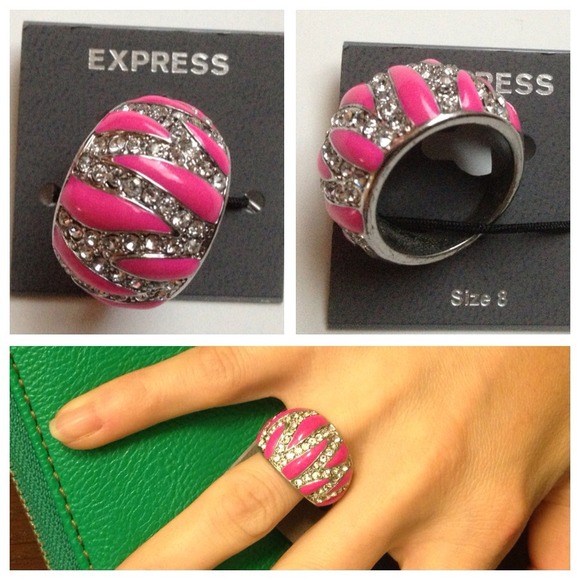 HP 1/12💕 Express Pink & pave stripe cocktail ring - Picture 2 of 2