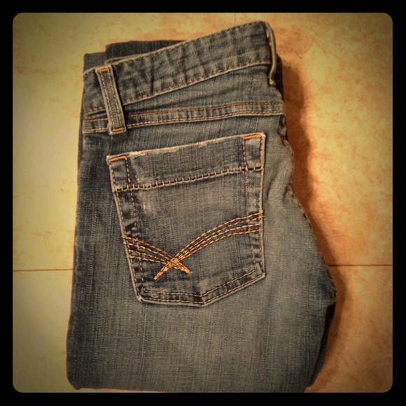 Buckle Jeans