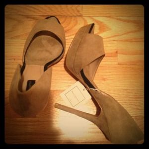 Basic Collection Footwear