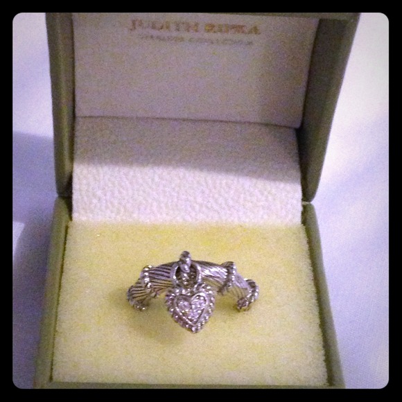 AUTHENTIC Judith Ripka Dangling Heart Ring