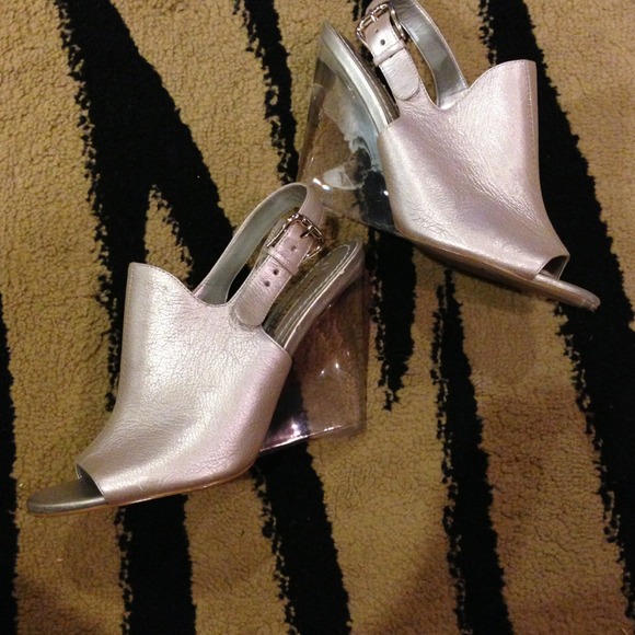 CYBER SEXY WEDGE SLINGBACK