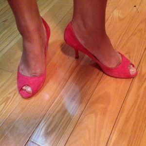 Gently worn reddish pinkish shoes