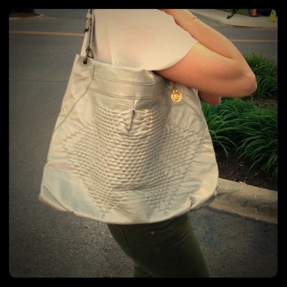 BIG BUDDHA gray Purse almost never used!👜