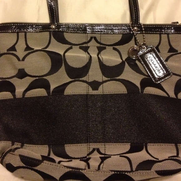 Authentic Coach Purse - Picture 1 of 4