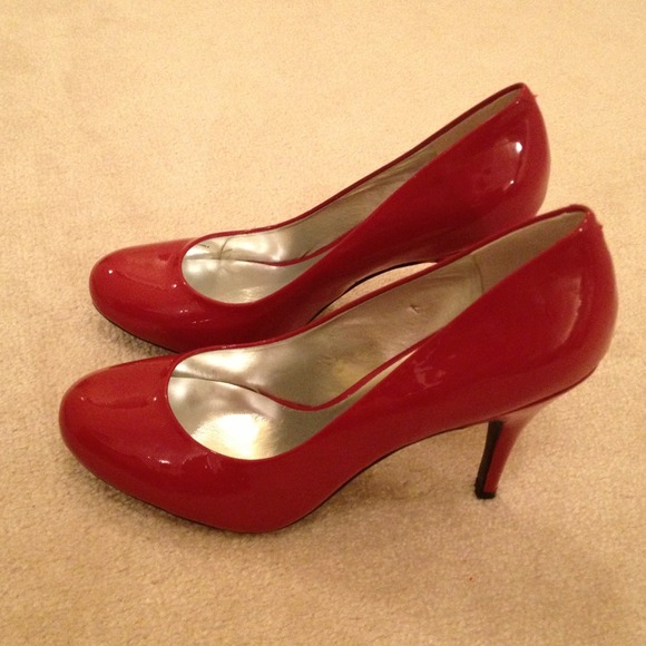 Jessica Simpson Shoes - 🎀REDUCED🎀Jessica Simpson red high heels 💋