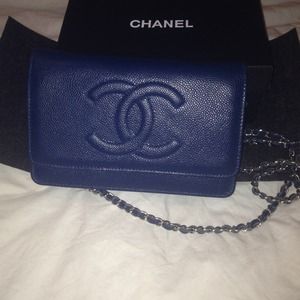 CHANEL Navy WOC
