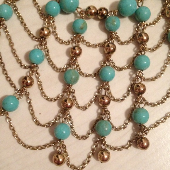 Turquoise and gold costume necklace - Picture 2 of 2