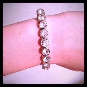 Costume jewelry bracelet