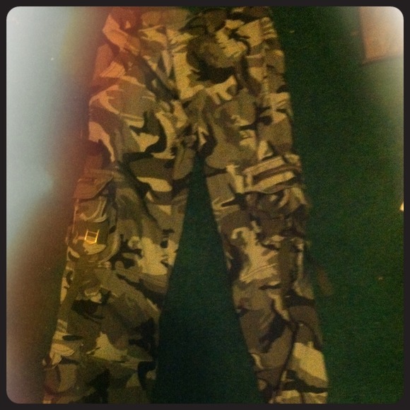 Armo pattern Cargo pants Size 2-4 tighter fitting