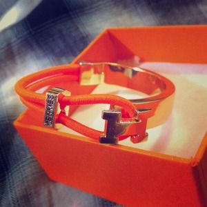 Signature orange