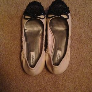 Brand new never worn Vera wang ballet flats.