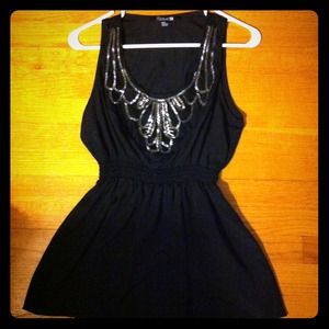 🌟SOLD!🌟 NWOT Cute tank w embellishments