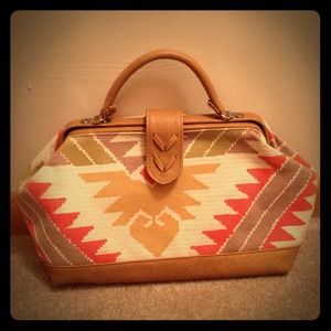 Southwestern print handbag