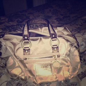 Authentic Coach Poppy handbag