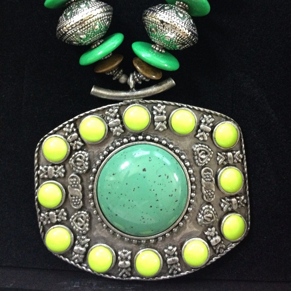 BOLD & Colorful necklace
