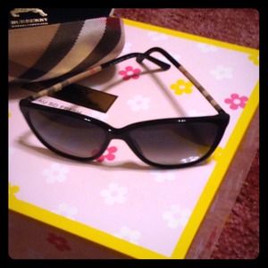 ❌SOLD❌Polarized Burberry Sunglasses