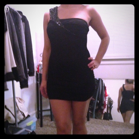 Black. Dress - Picture 1 of 2