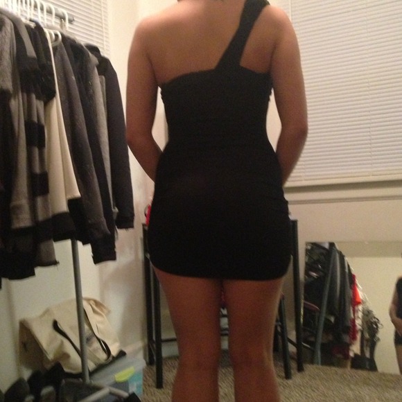 Black. Dress - Picture 2 of 2