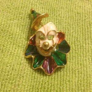 Clown pin