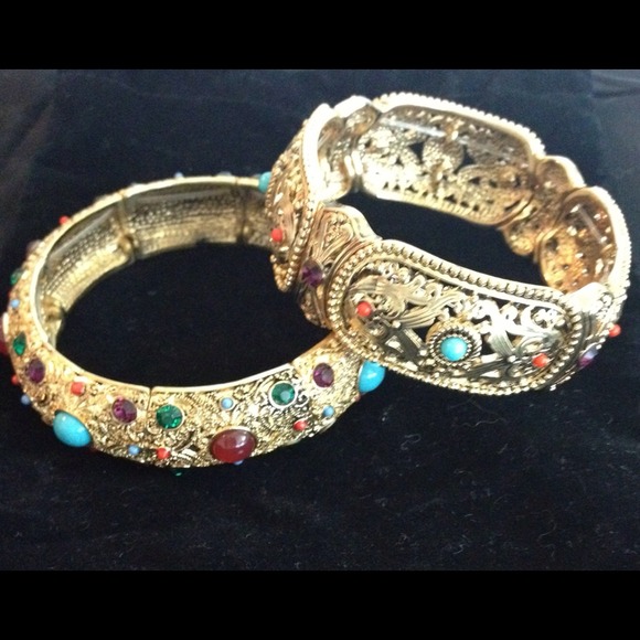 Multi color costume gold/jewel bracelet set of two - Picture 3 of 3