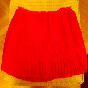Jcrew vibrant flame pleated mini - size 6!