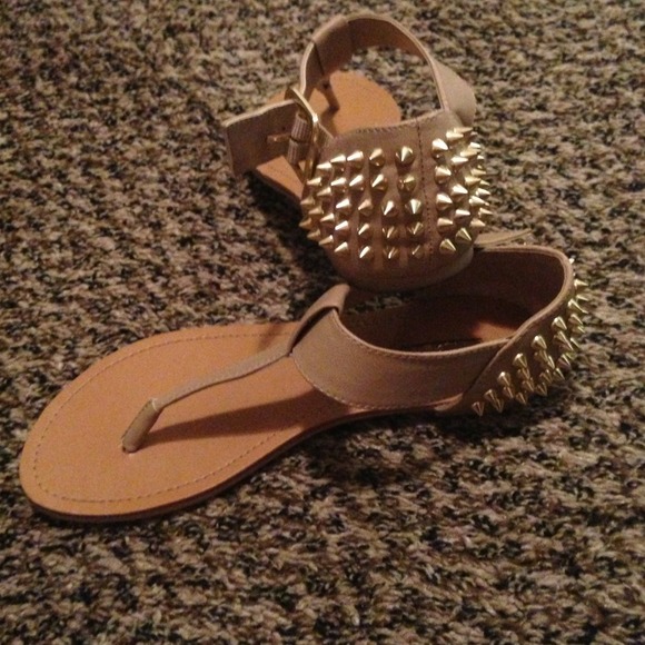 Shoes - Picture 1 of 3