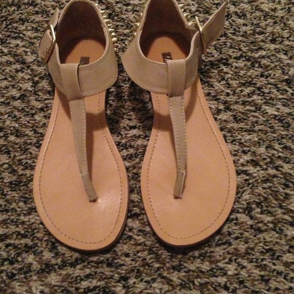 Shoes - Picture 2 of 3