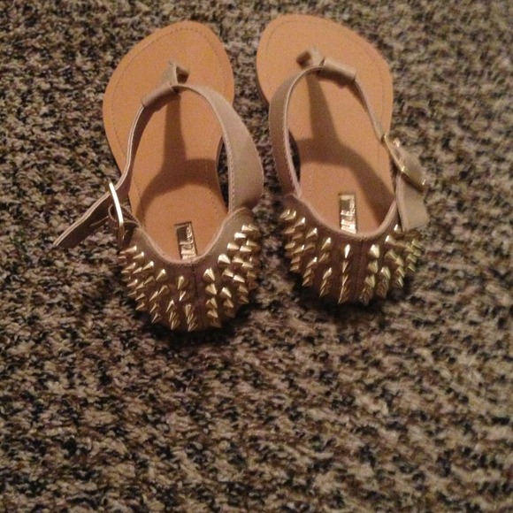 Shoes - Picture 3 of 3