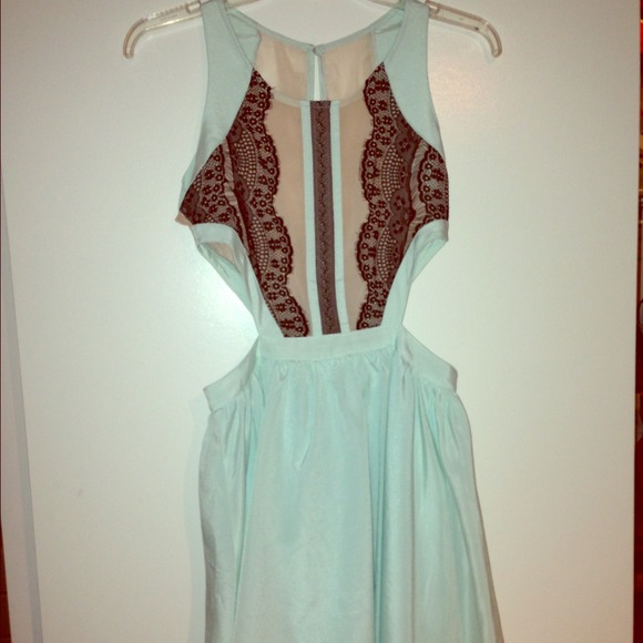 ❌SOLD❌ LuLus Cut Out Dress size M! PRICE LOWERED!