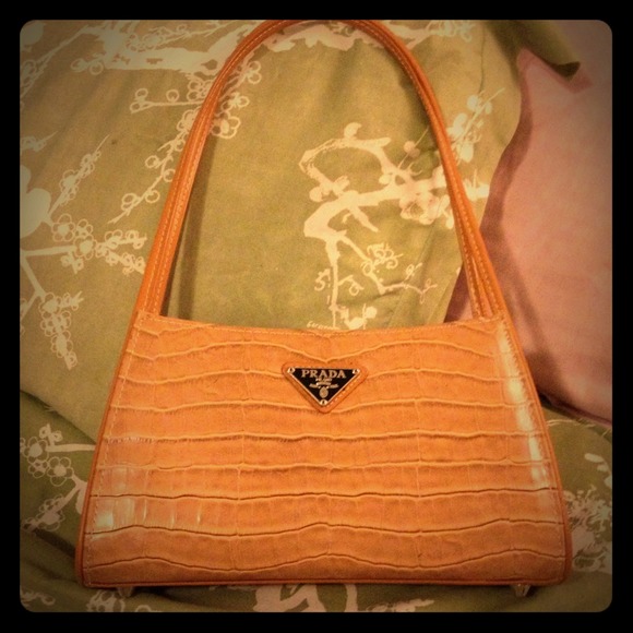 😍Prada😍 tan snake/croc skin purse