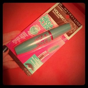 Mega Plush Mascara!