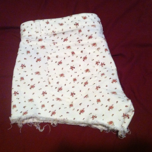Floral shorts - Picture 1 of 1