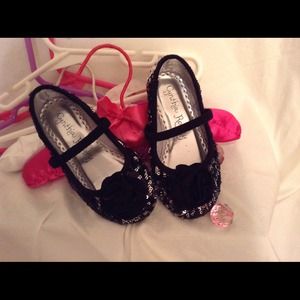BUNDLE for arlene 3 pair of shoes Cynthia rowley d