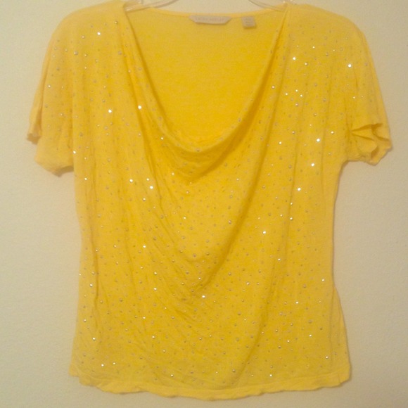 Beautiful Yellow studded top size Medium - Picture 1 of 4