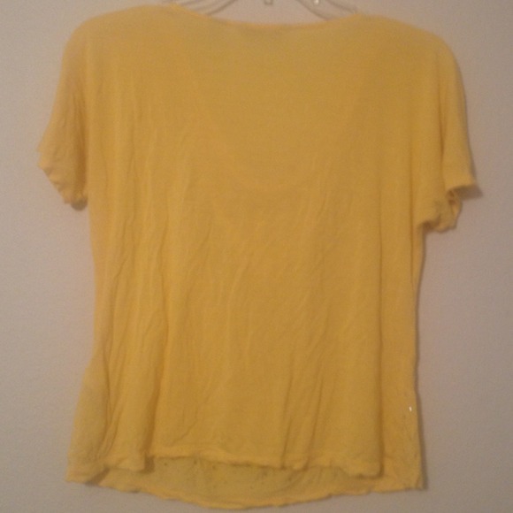 Beautiful Yellow studded top size Medium - Picture 3 of 4