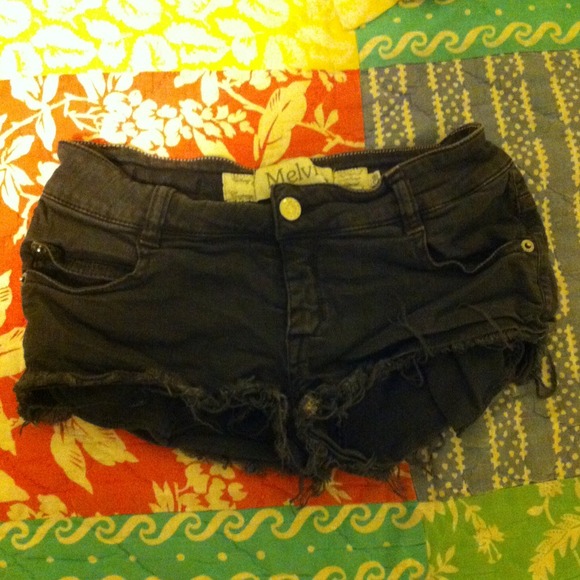 BRANDY MELVILLE GRAY SHORTS