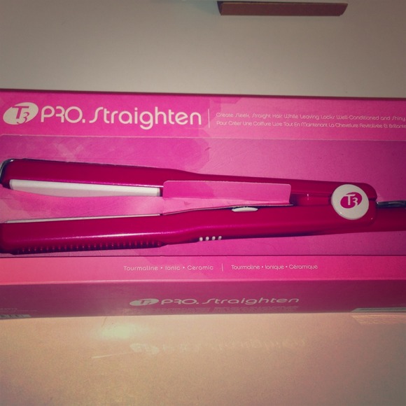 Sephora Accessories - Brand New Ceramic Pink T3 Pro Straightener