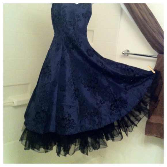 👗SAPPHIRE BLUE ROCKABILLY PINUP HALTER DRESS.👗