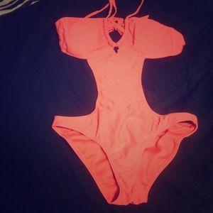 One piece swim suit