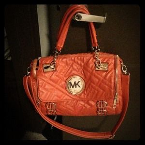 😱REDUCED😱✨Michael Kors Inspired Handbag ✨