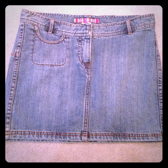 ✨ FCUK denim mini skirt✨