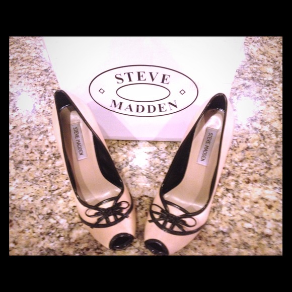 REDUCED!! Steve Madden Heels