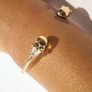 -NEW- Skull bracelet