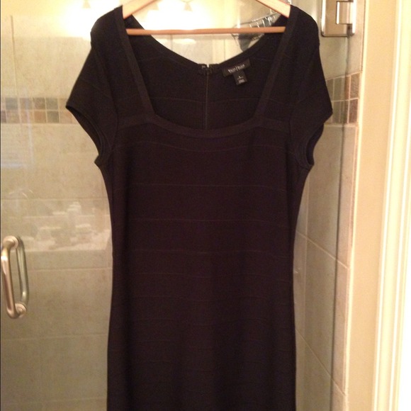 Beautiful WHBM bandage dress.
