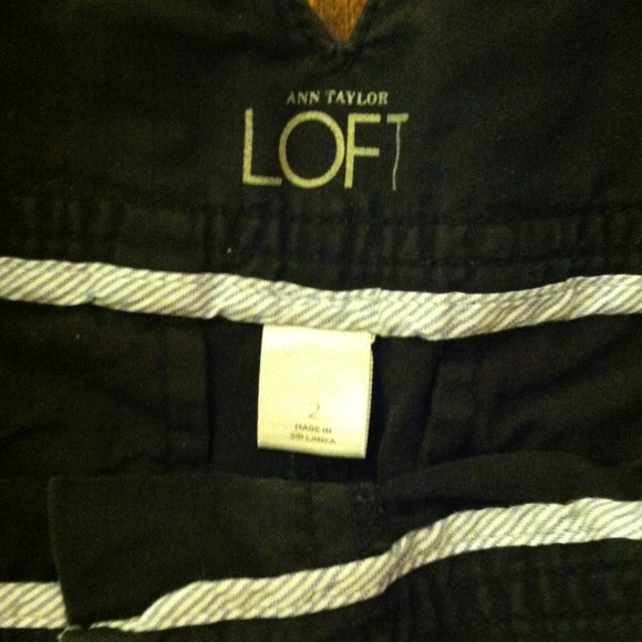 Black Ann Taylor loft shorts - Picture 2 of 3